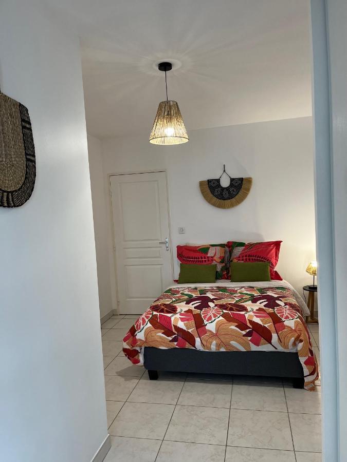 La Grenad'Ile Appartement Saint Pierre Buitenkant foto